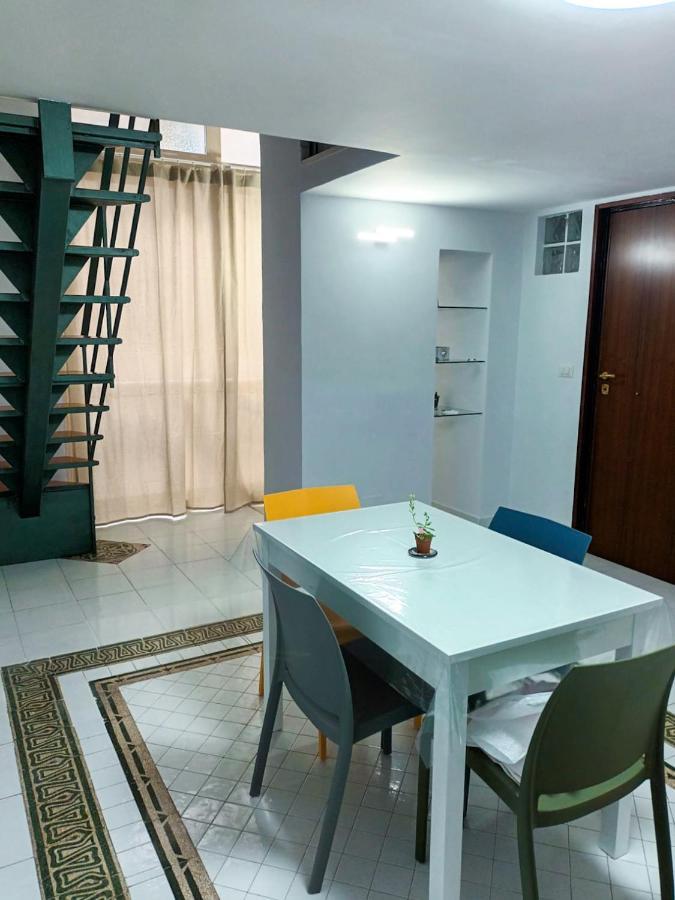 Liz House Toledo * Neapel
